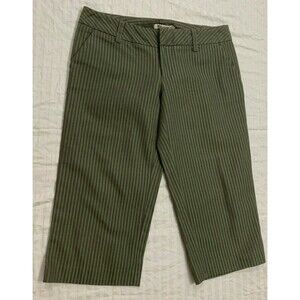 FOREVER WOMENS CAPRIS PANTS SIZE M